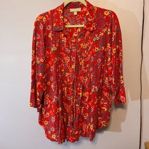 Pin-tucked Red floral 3/4 sleeve blouse - Size 18